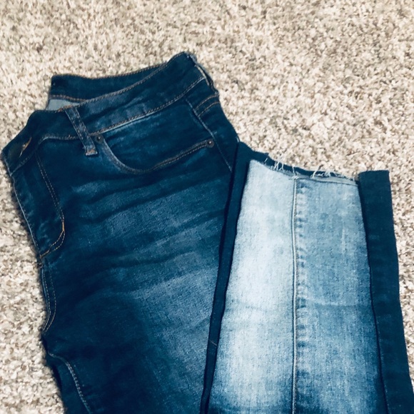 Stylish Bleached Skinny Jeans - Picture 3 of 3